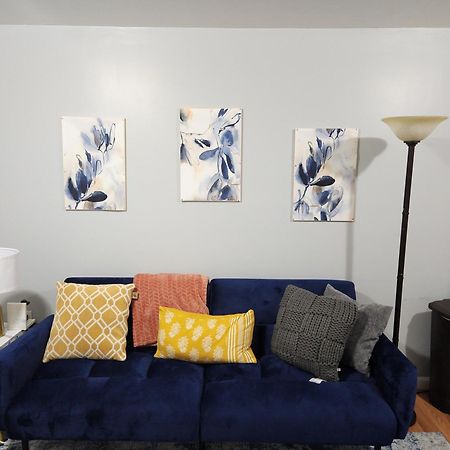 Entire 2-Bed Private Apt - Ewr/Nyc/Outlet Mall Newark Ruang foto